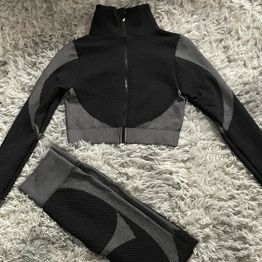 Amazon JOYMODE Workout Set Two-Piece